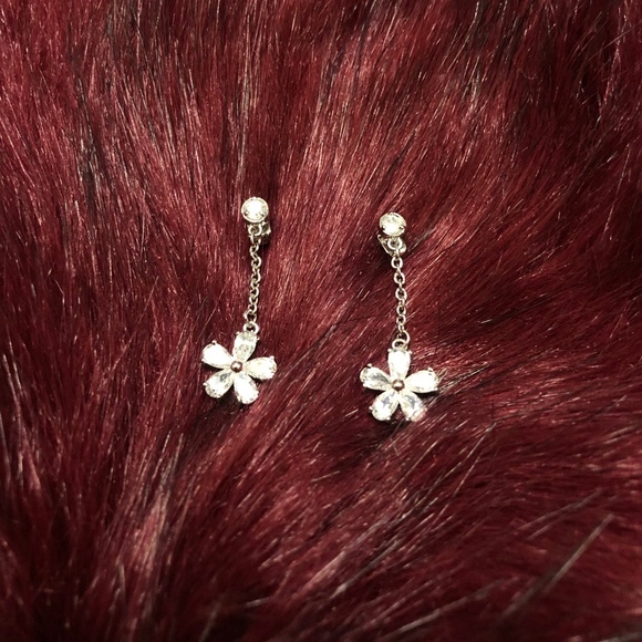 Cinderella Clear Crystal Flower Dangle Stud Earrings - Picture 4 of 6